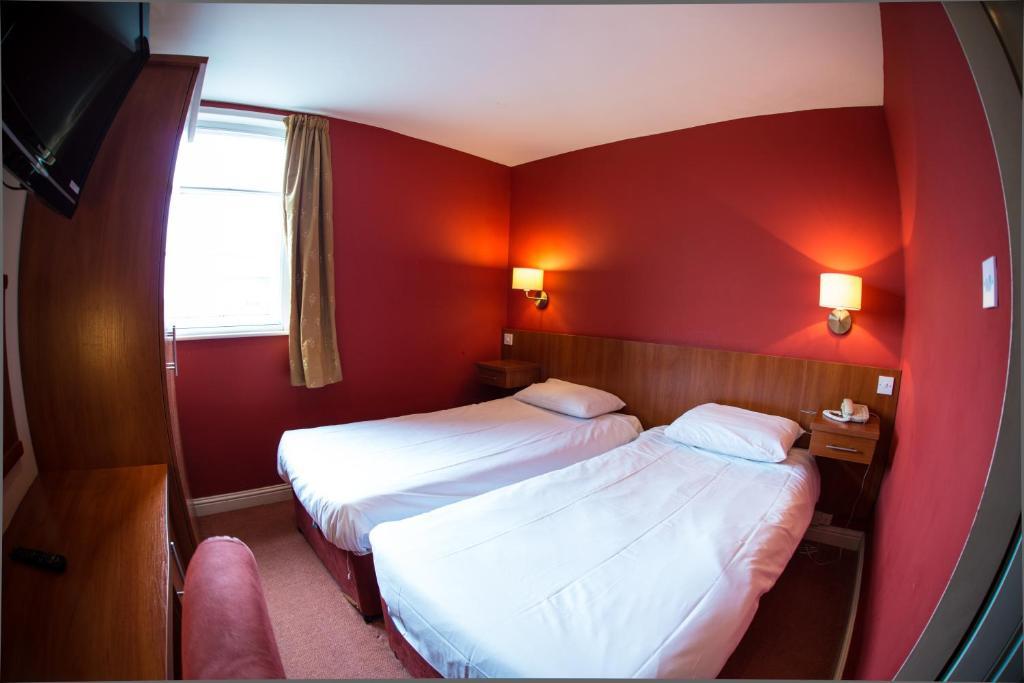 Thomas James Hotel Leamington Pokoj fotografie