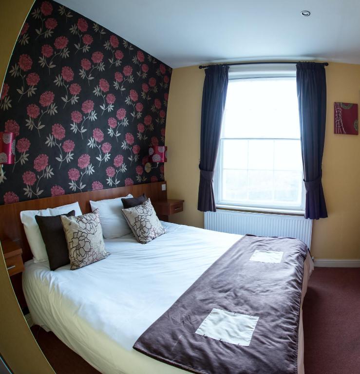 Thomas James Hotel Leamington Pokoj fotografie